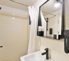 Box House в Дом Слон