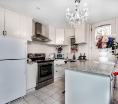 Апартаменты с видом на сад в Diana's Luxury Bed and Breakfast