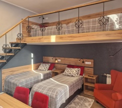 4-местный номер комфорт №9 в Наш