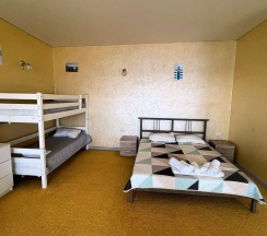 6-местные апартаменты-студия, 75 м², 4 этаж в Русское море
