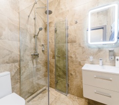 Комфорт с 1 кроватью в Simple Weekend inn hotel