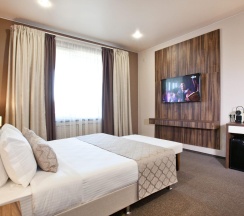 Номер стандарт с 1 двуспальной кроватью в L`Hotel