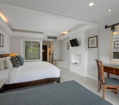 Двухместный номер Deluxe Terrace с балконом двуспальная кровать в Thavorn Palm Beach Resort Phuket