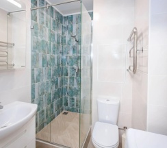 Двухместная студия с балконом двуспальная кровать в Апартаменты Студия Ladgorna на Грушевской 21