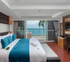 Люкс Spa Bath с 2 комнатами с балконом и с видом на море в Отель Royal Beach Boutique Resort & Spa