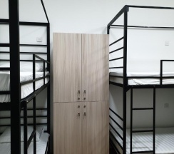 Кровать в общем номере (мужской номер) в Station Hostel