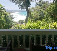 Номер Superior в On The Hill Karon Resort