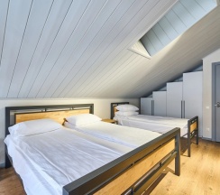 Шестиместный коттедж с балконом и с видом на город в Барнхаус