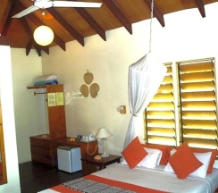 Бунгало с видом на море в Club Fiji Resort