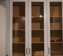 Вилла с балконом и с красивым видом из окна в Residence Village