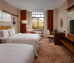Стандарт с видом на Театр с 2 кроватями "Queen size" в Grand Autograph Hotel Novosibirsk