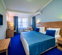 Двухместный комфорт  "Мансарда" в Blue Marlin Hotel