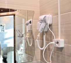 №3. Семейный номер с двуспальной кроватью, диваном и видом на Байкал в Прибой