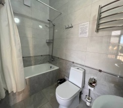 Двухместный люкс с балконом и с красивым видом из окна двуспальная кровать в Blacksea