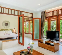 Вилла Grand Pool в L'esprit de Naiyang Beach Resort