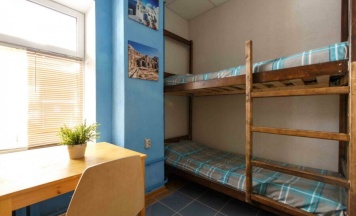 Верхнее место в четырехместном общем номере в Yo! Hostel