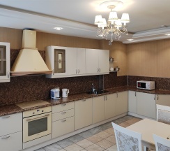 Апартаменты VIP с 1 спальней 130 кв. м. в Интурист