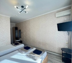 Трёхместный номер Standard с балконом в Ольга