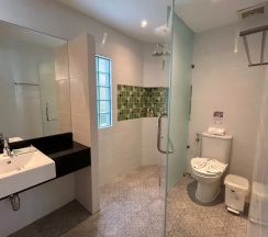 Семейный люкс с 2 комнатами в Baan Karon Resort