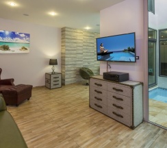 Вилла с 5 комнатами в Tropicana Pool Villa