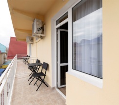 Двухместный номер "Стандарт" с балконом в Ростов