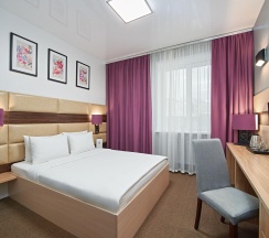 Номер стандарт с 1 двуспальной кроватью в AurA City Hotel