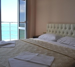 Двухместный номер Standard с видом на море двуспальная кровать в Орхидея