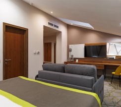 Мансардный делюкс / Mansard Junior Suite в Доброград