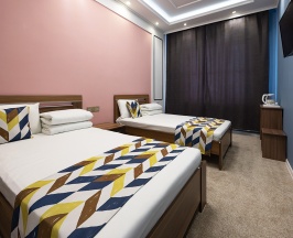 TWIN 205, 206 в Double L Hotel