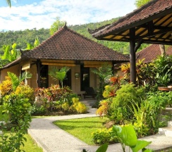 Бунгало Standard с балконом в Hidden Paradise Cottages