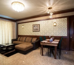 Одноместный люкс с видом на бассейн в Erawan Hotel