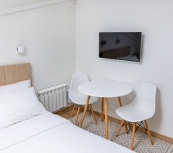 Студия с Мансардными окнами в Кarl House