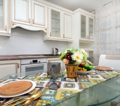 Двухместные апартаменты Comfort с 3 комнатами с балконом двуспальная кровать в Квартирное бюро