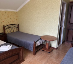Стандартный четырехместный комната в Das house