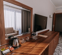 Двухместный люкс с видом на море двуспальная кровать в Grand hotel Anapa