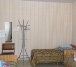 Кровать в общем номере в Кировская