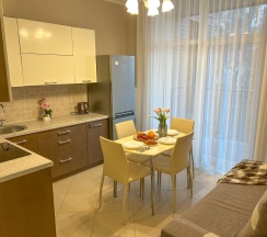 Апартаменты улучшенные Sunny Svetlogorsk 26 с видом на море с одной спальней в Sunny Svetlogorsk (Санни Светлогорск) на улице Верещагина