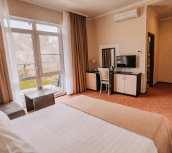 Стандарт + с балконом и видом на горы (одна кровать160 см, кресло-кровать 80 см) 3* в Golden hills