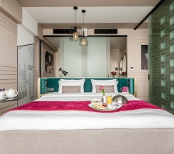 Номер люкс, вид на озеро в Mercure