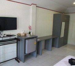 Трёхместный номер Standard с видом на город в Samui Green Hotel