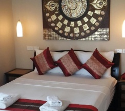 Двухместный номер Deluxe двуспальная кровать в Guesthouse Liam's Suan Dok Mai