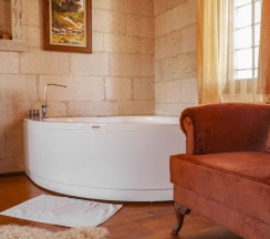 Двухместный люкс двуспальная кровать в Ottoman Cave Suites
