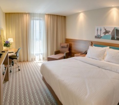 Номер стандарт с 1 двуспальной кроватью в Hampton by Hilton Ufa