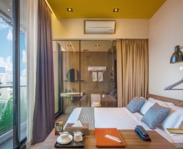 Двухместный номер Deluxe с балконом двуспальная кровать в Hotel YAN