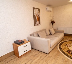 Люкс однокомнатный с камином в Мореин