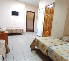 Четырехместный номер 3 категории с раздельными кроватями, полным санузлом в Фатима