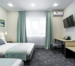 Семейный с 1 двухспальной кроватью и 1 односпальной кроватью в Арт Март