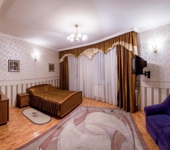 Комната комфорт с 1 двуспальной кроватью (с завтраком) в Классика