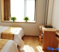 Номер Standard в National Library Hotel