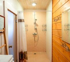 Коттедж с 4 комнатами рядом с пляжем в Громово парк